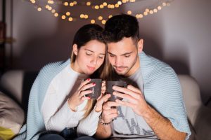 Chat Kültüründe Mizah ve Dil Oyunları